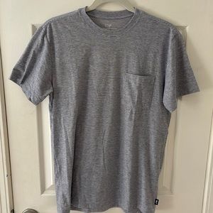 Vineyard Vines men’s small performance T-shirt. Navy blue and white micro stripe